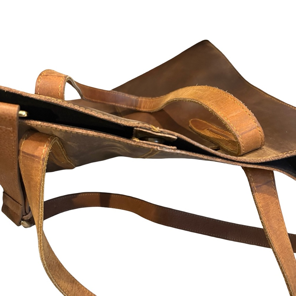 Le Papillon Large Brown Leather Tote - Picture 12 of 16